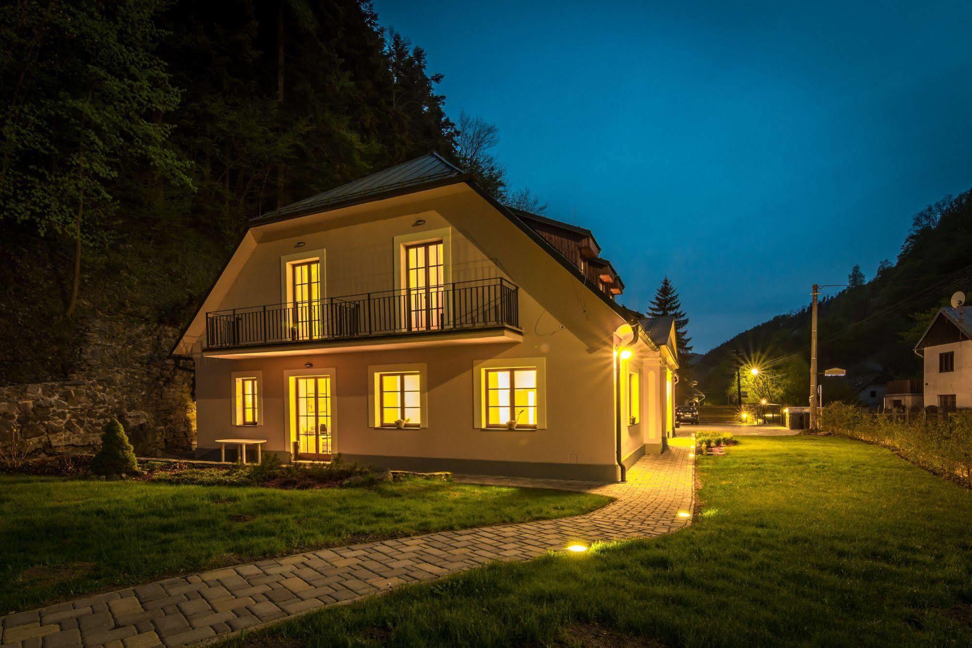 Apartmany Weissov Dom Банска-Штьявница Экстерьер фото